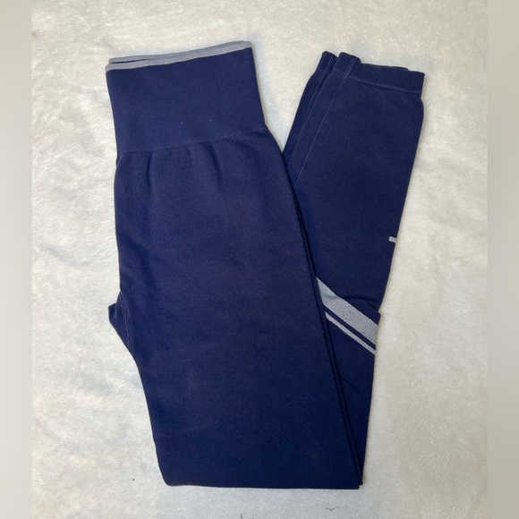 Champion Women’s spandex leggings - Picture 2 of 5